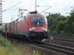 182 025-7 mit einem KLV-Ganzzug gen S�den. (Fulda, 23.07.11)